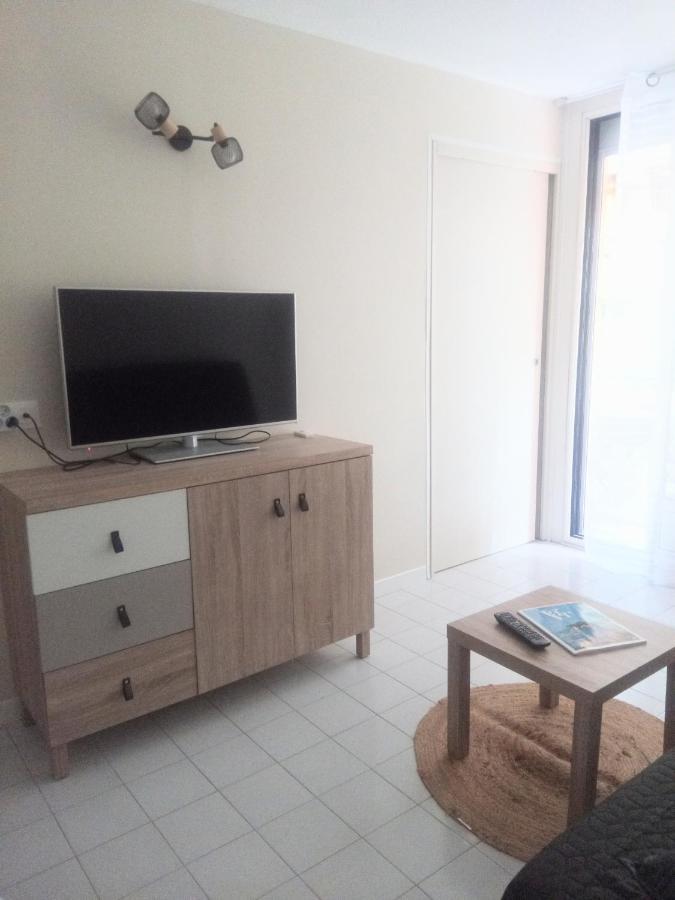 Frejus Plage, Appartement entier , piscine,parking,plage à 200m Exterior foto